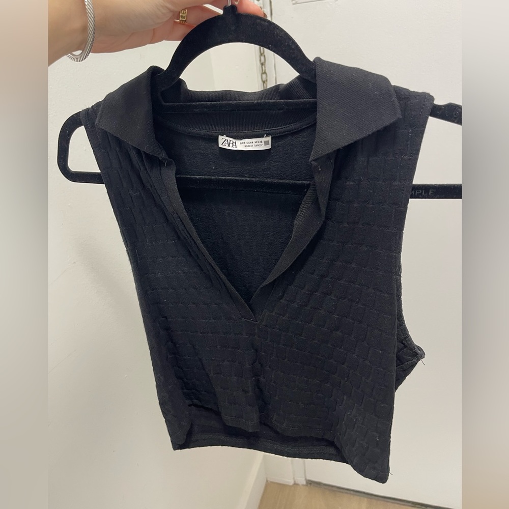 Black Zara cropped collared top